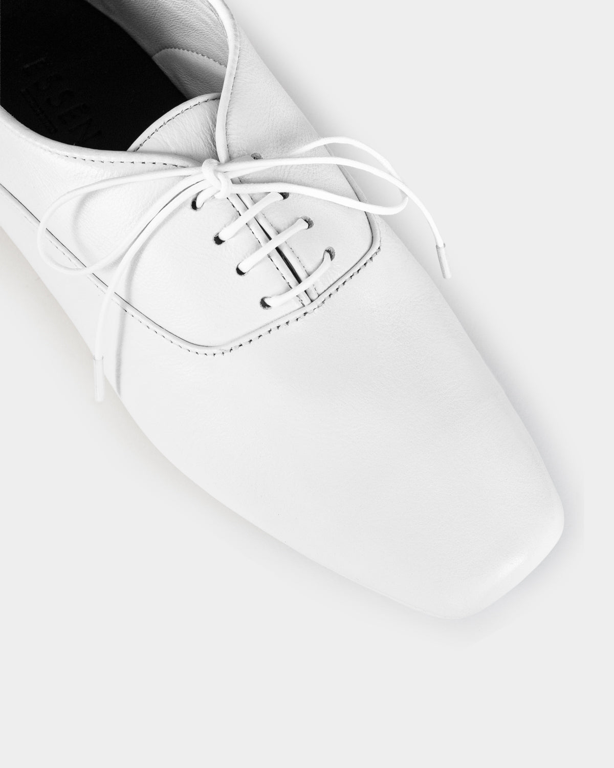 The Derby Driver - White