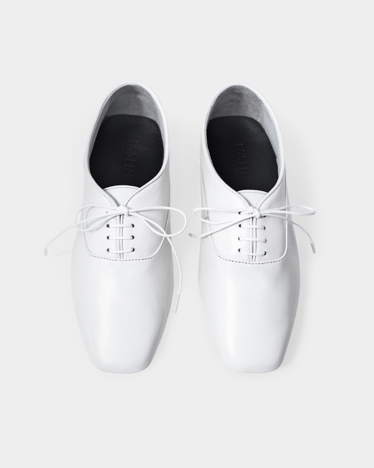 The Derby Driver - White