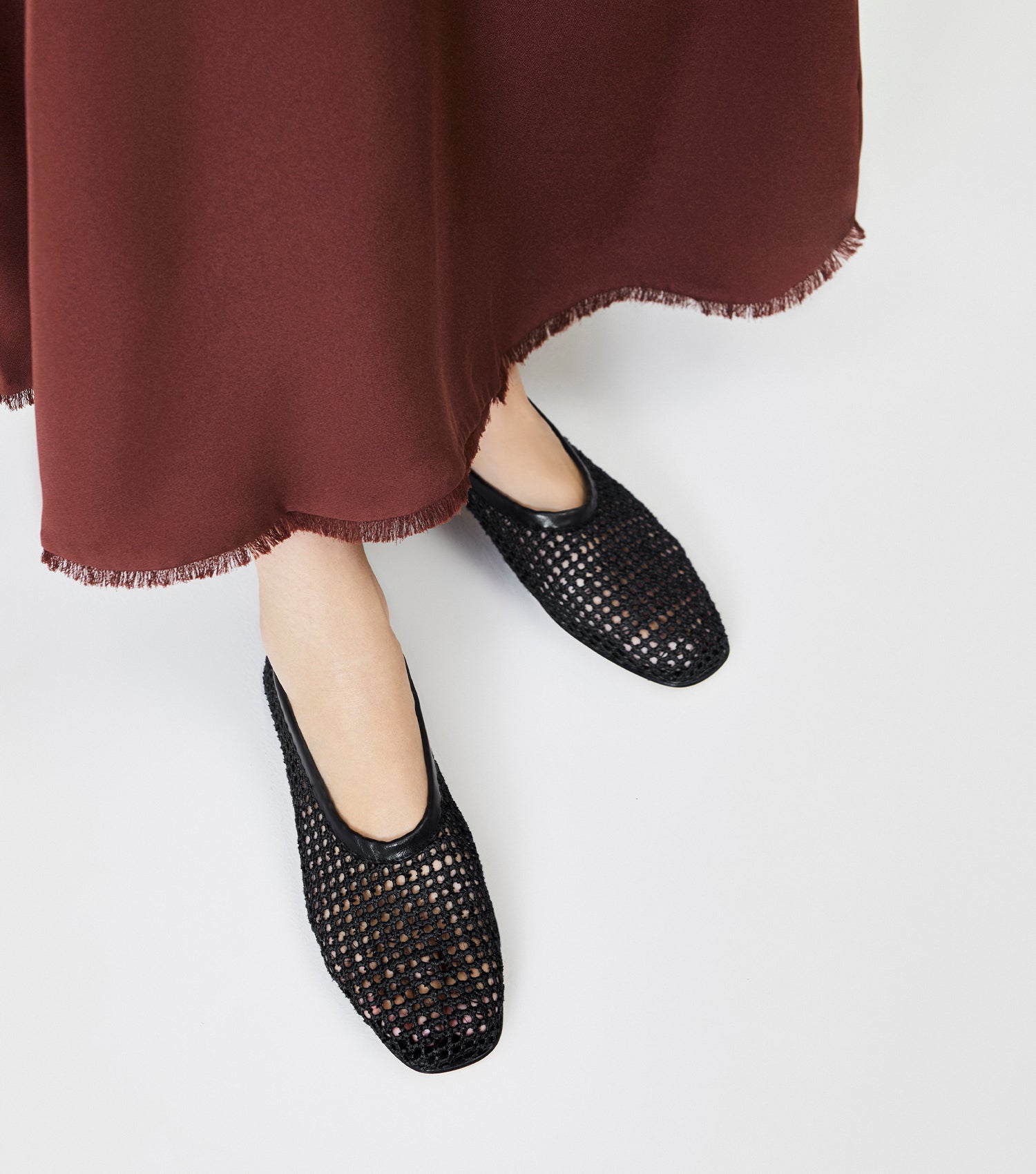 The Foundation Flat - Black Woven