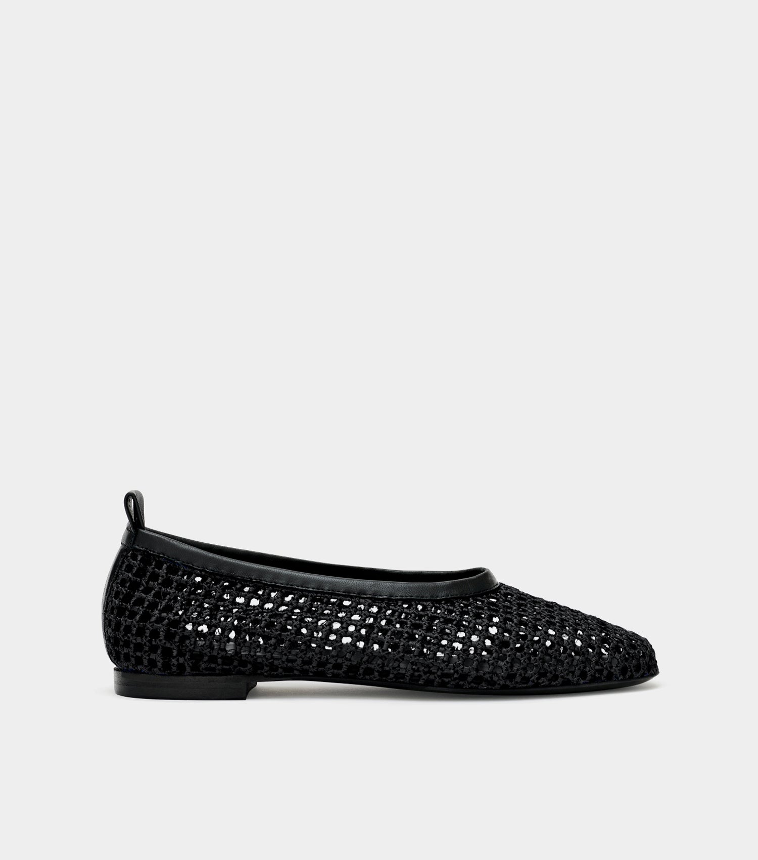 The Foundation Flat - Black Woven