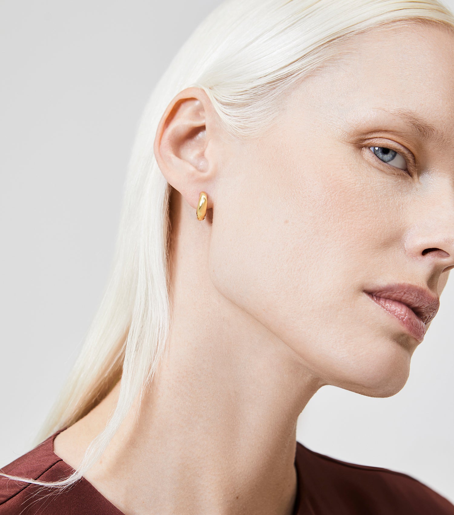 The Huggie Earrings - Gold