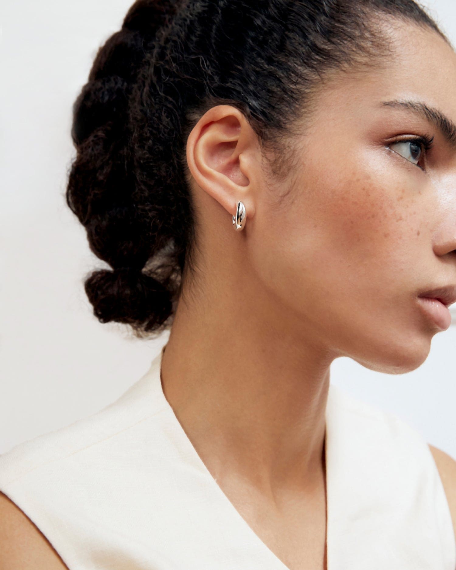 The Huggie Earrings - Silver