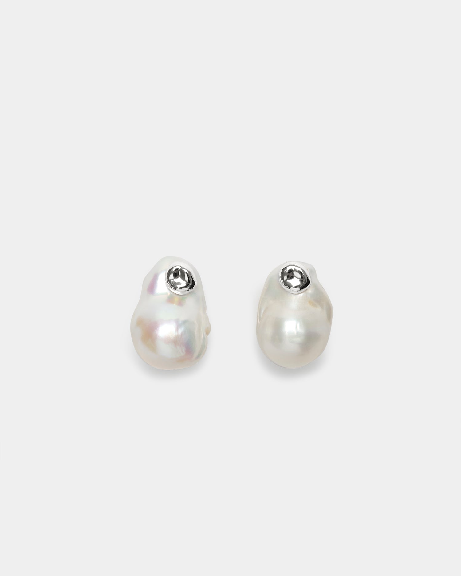 The Pearl Earrings - White Gold