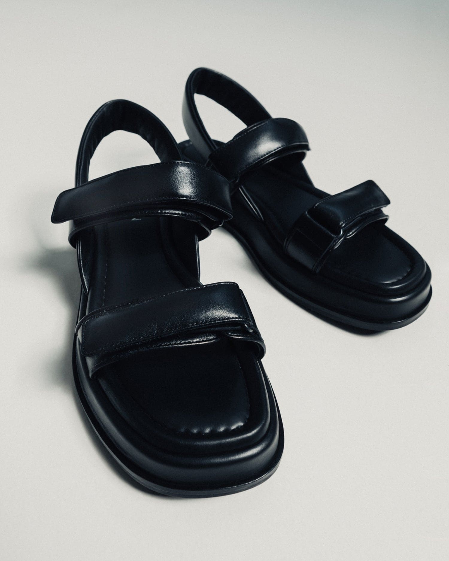 The Sporty Sandal - Black