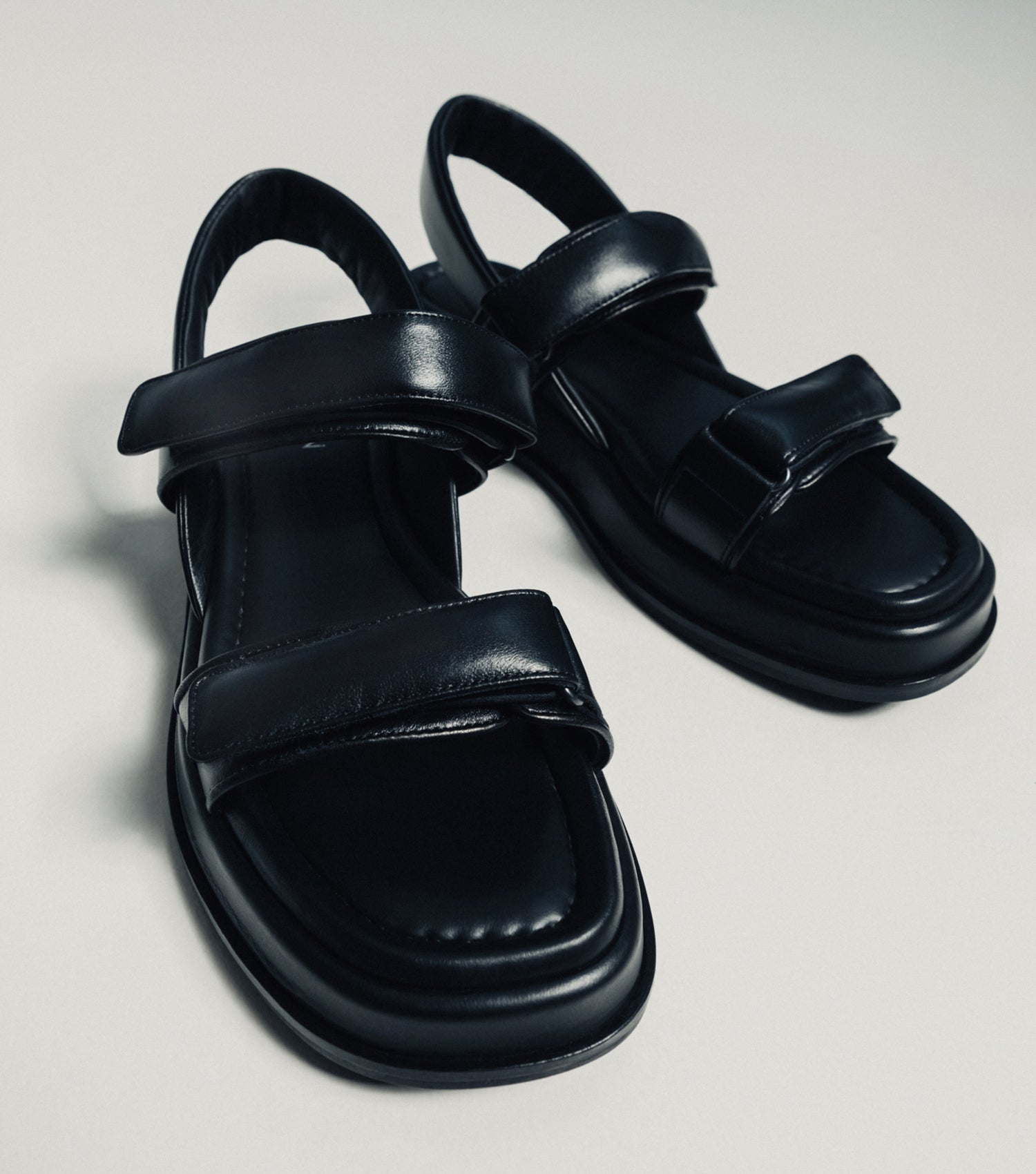 The Sporty Sandal - Black