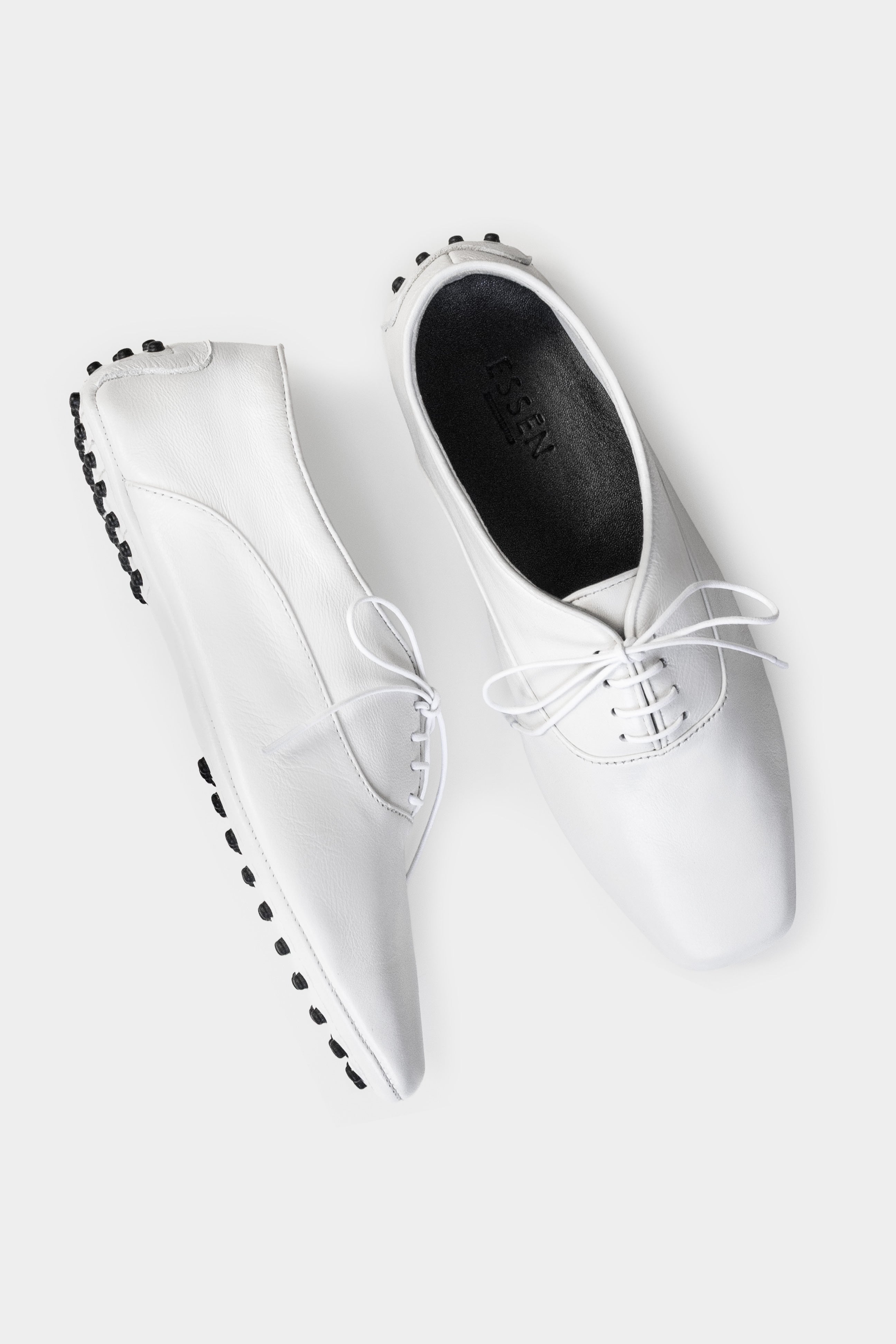 The Derby Driver - White