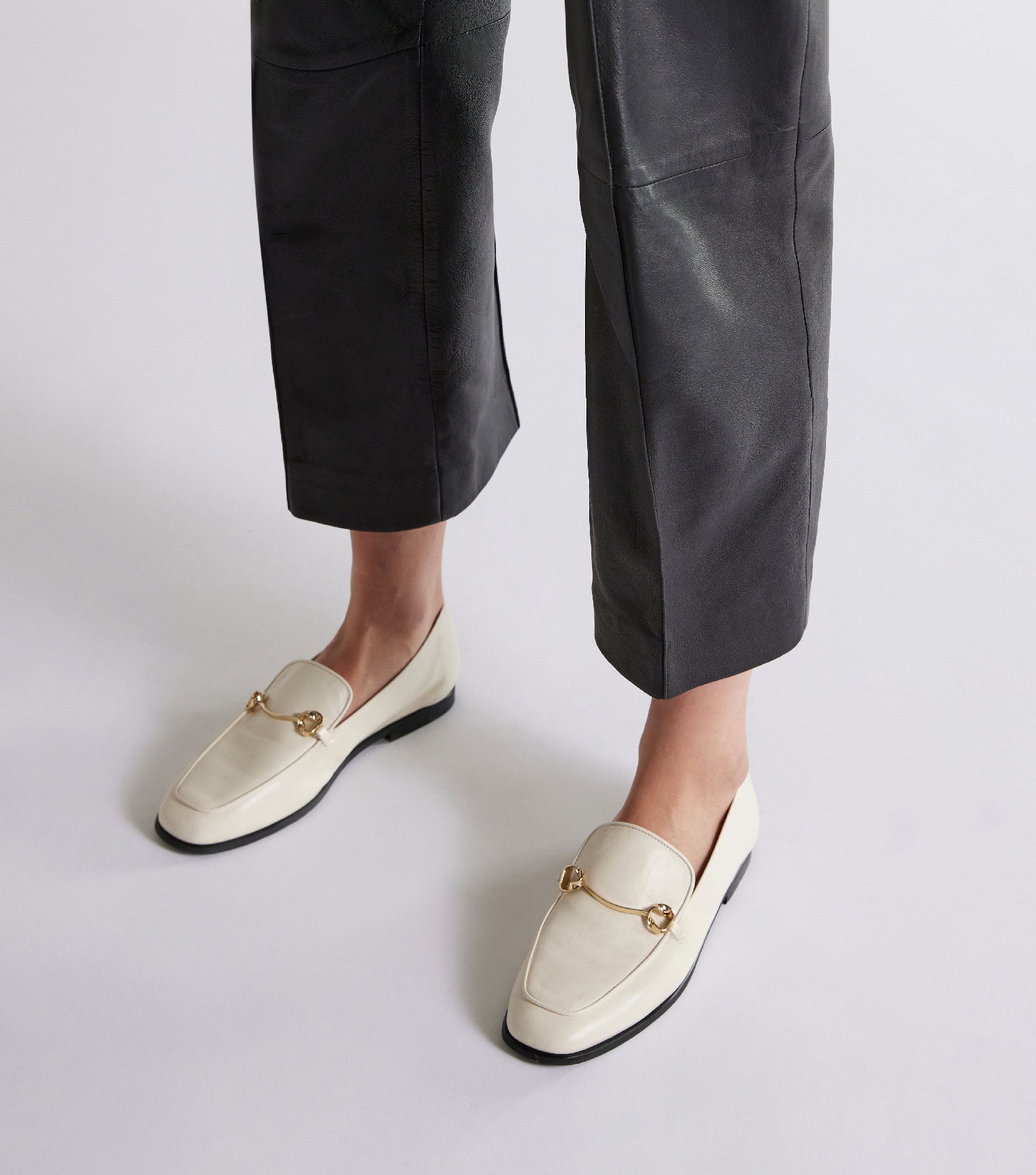 The Modern Moccasin - Butter with hardware