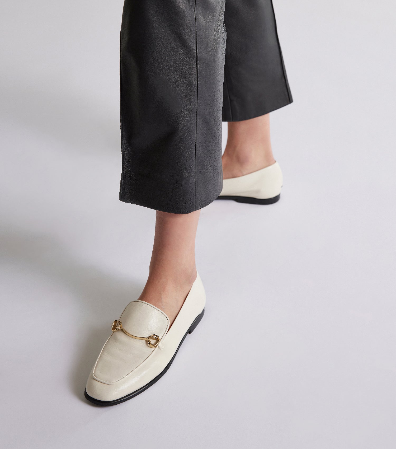 The Modern Moccasin - Butter with hardware