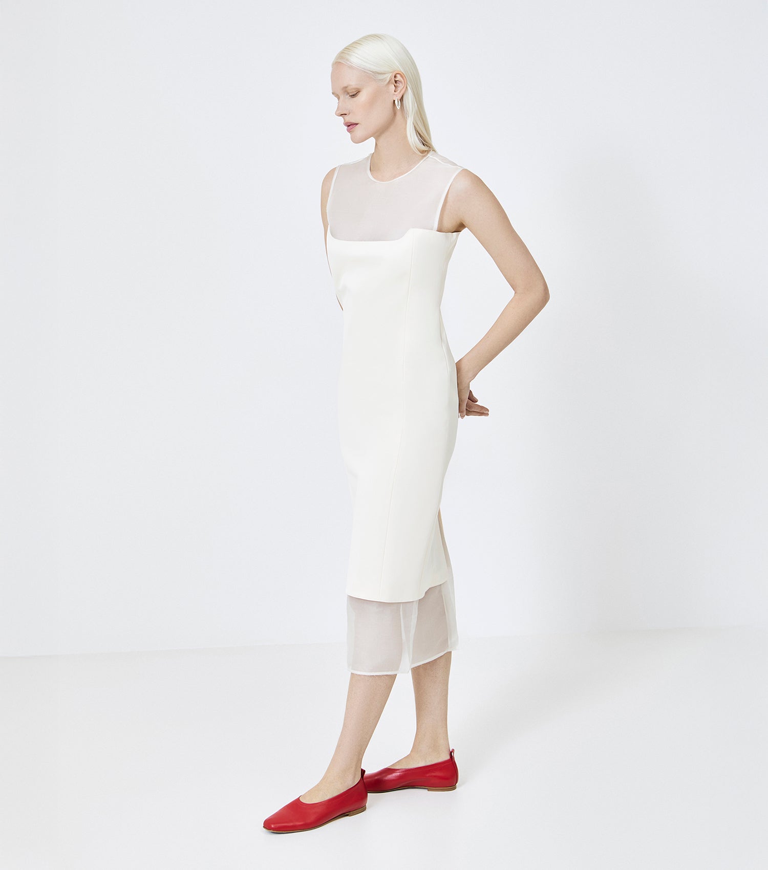The Foundation Flat - Red