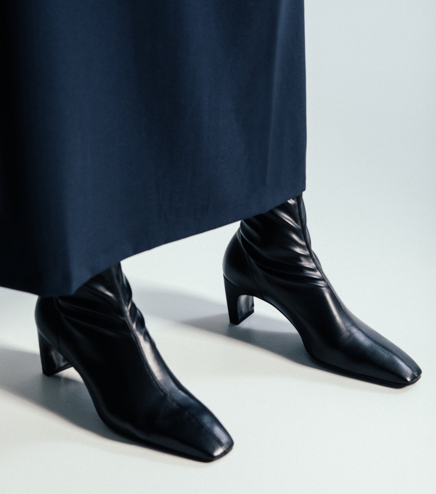 The Glove Boot - Black