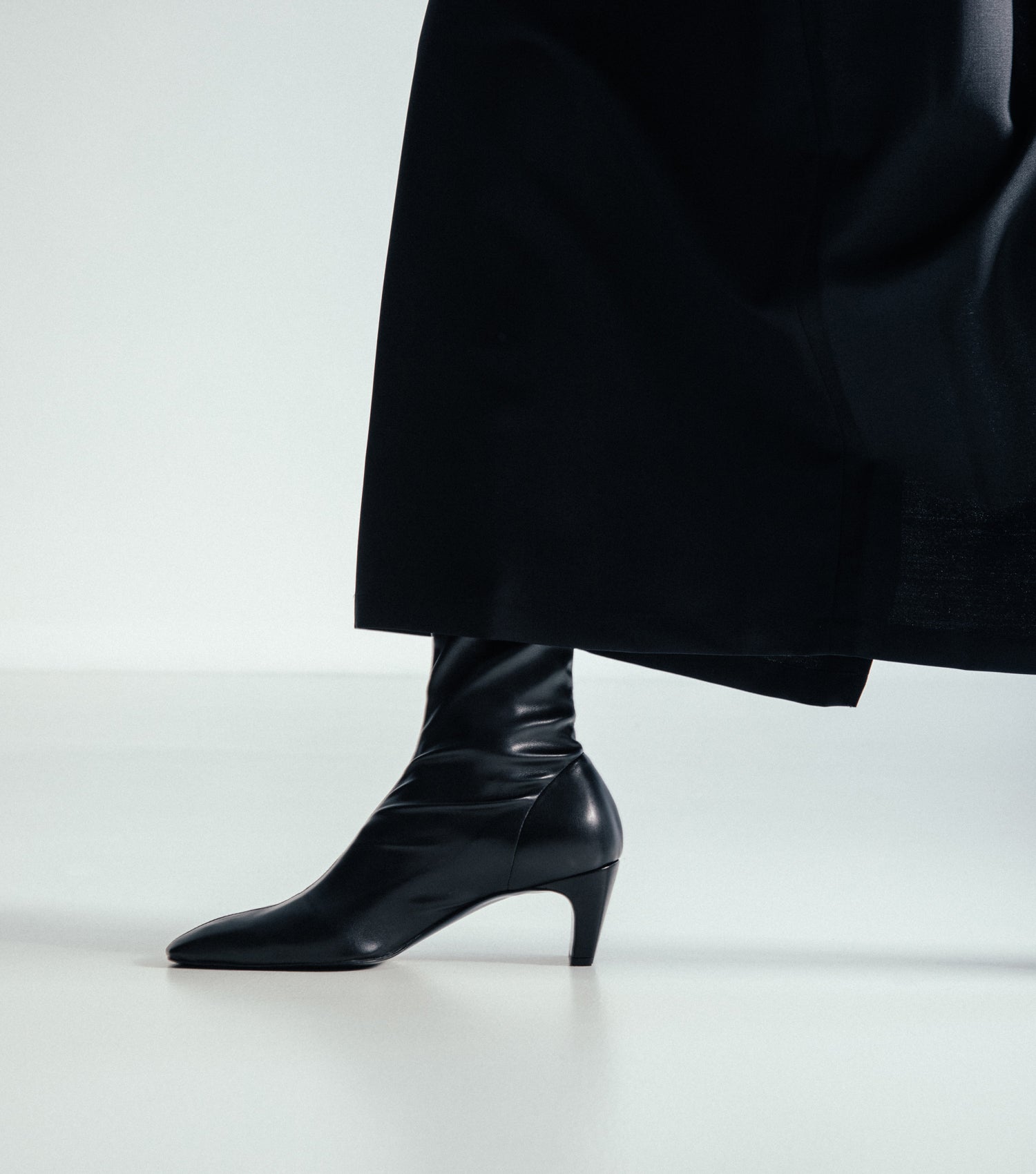 The Glove Boot - Black