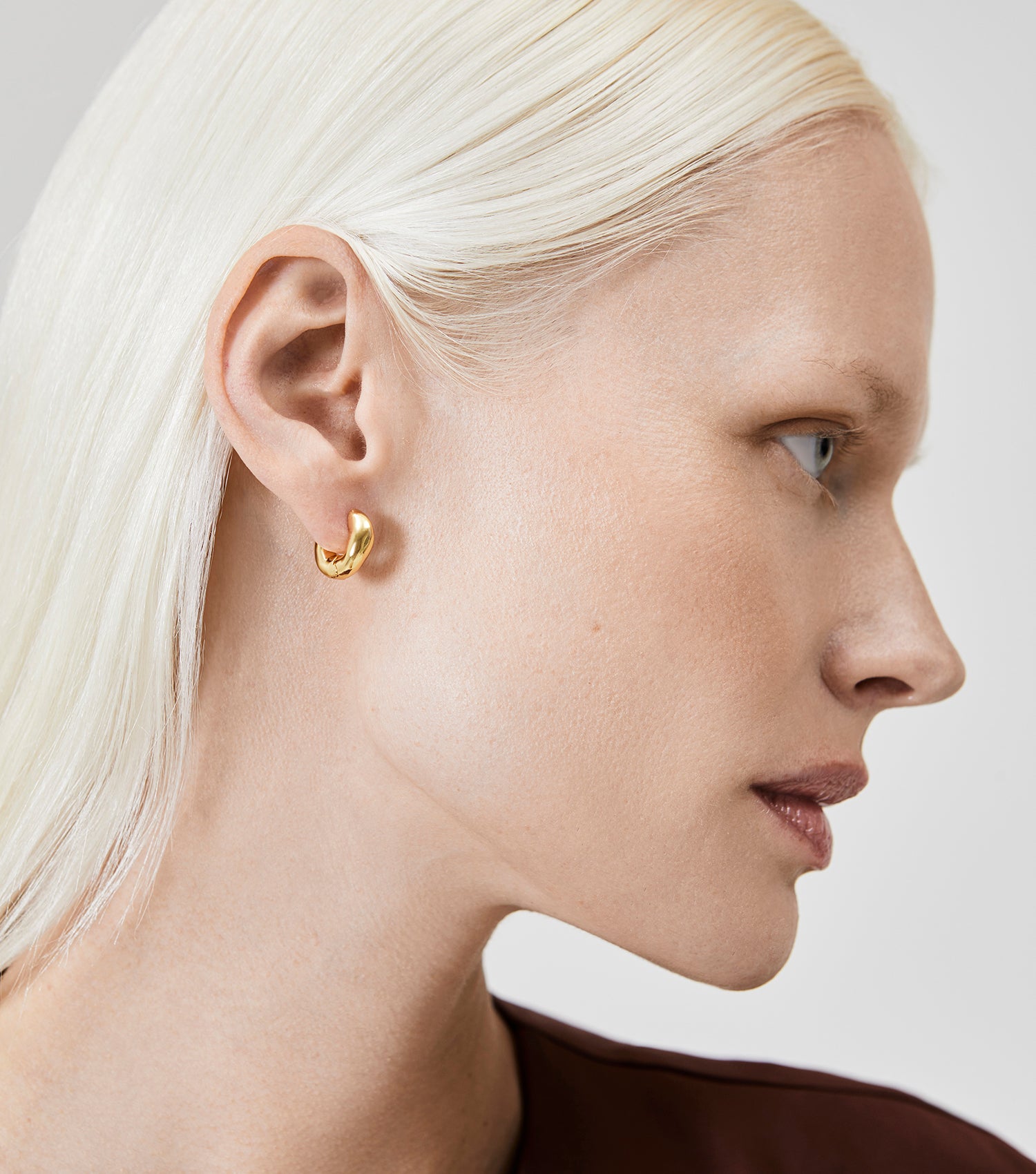 The Huggie Earrings - Gold
