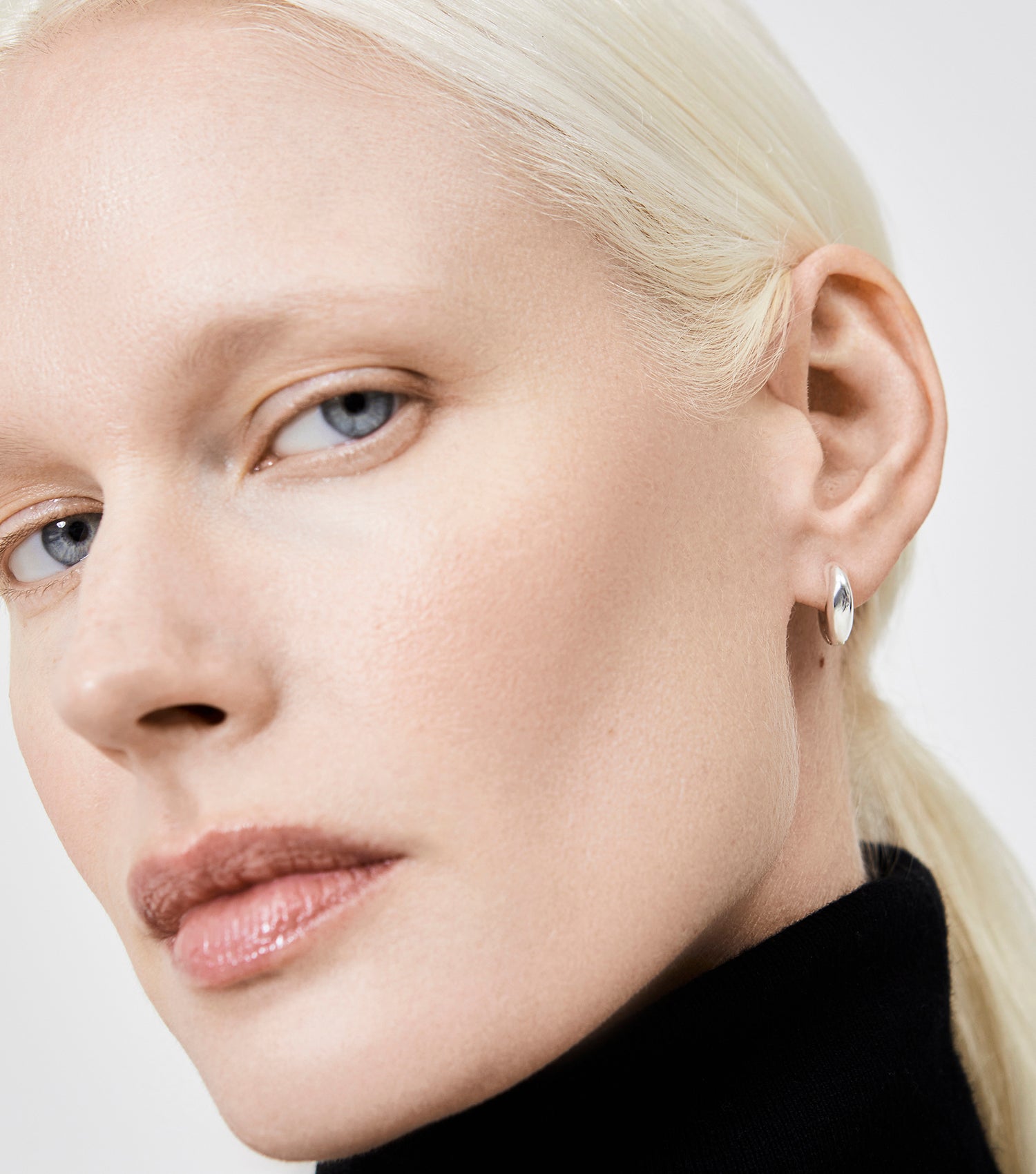 The Huggie Earrings - Silver