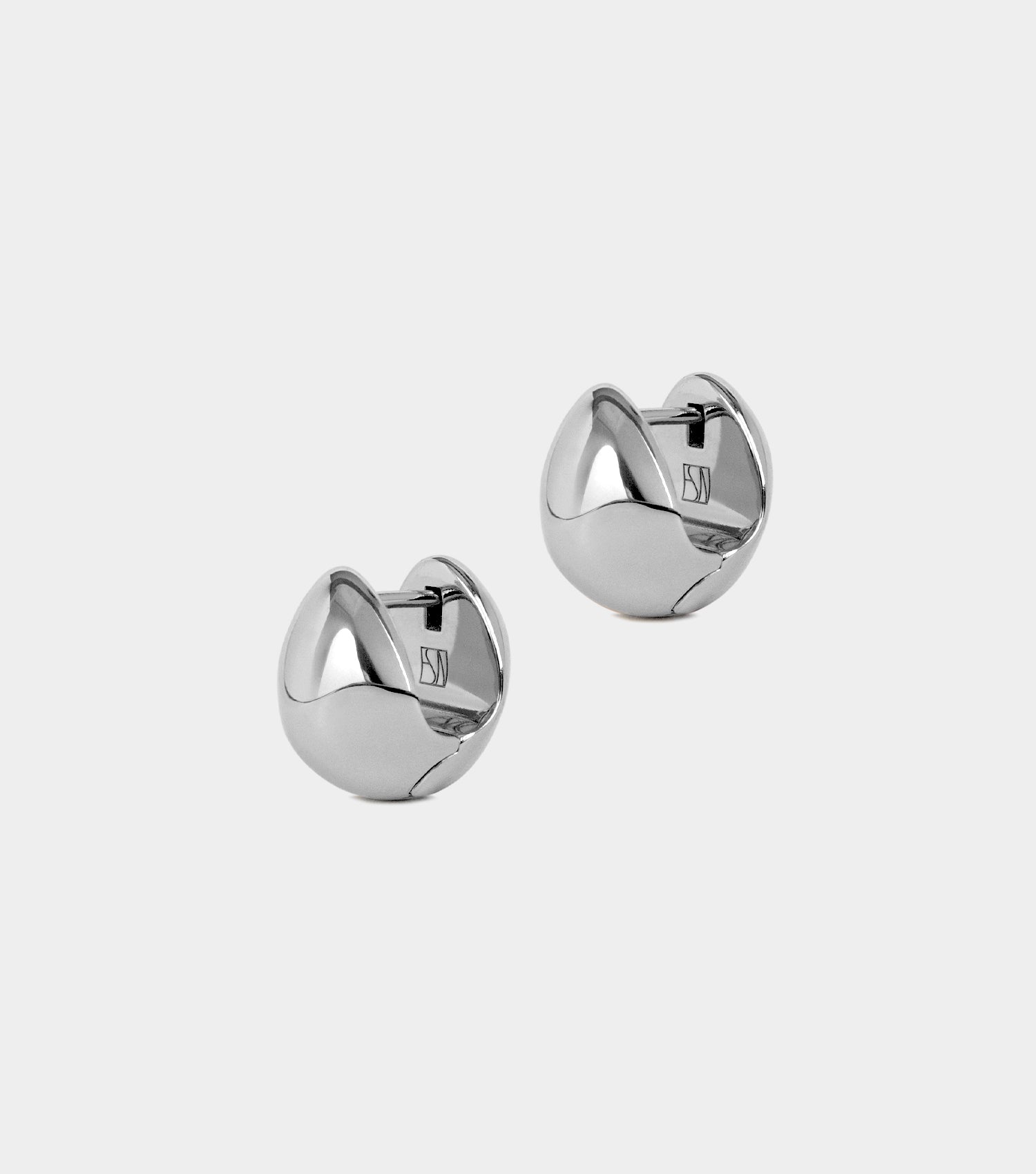 The Pebble Earring - Silver