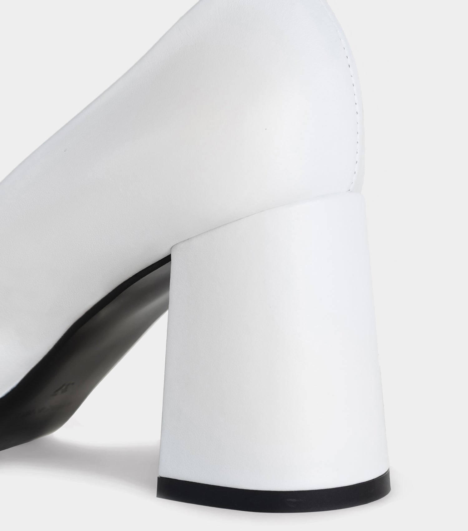 The Perfect Pump - White