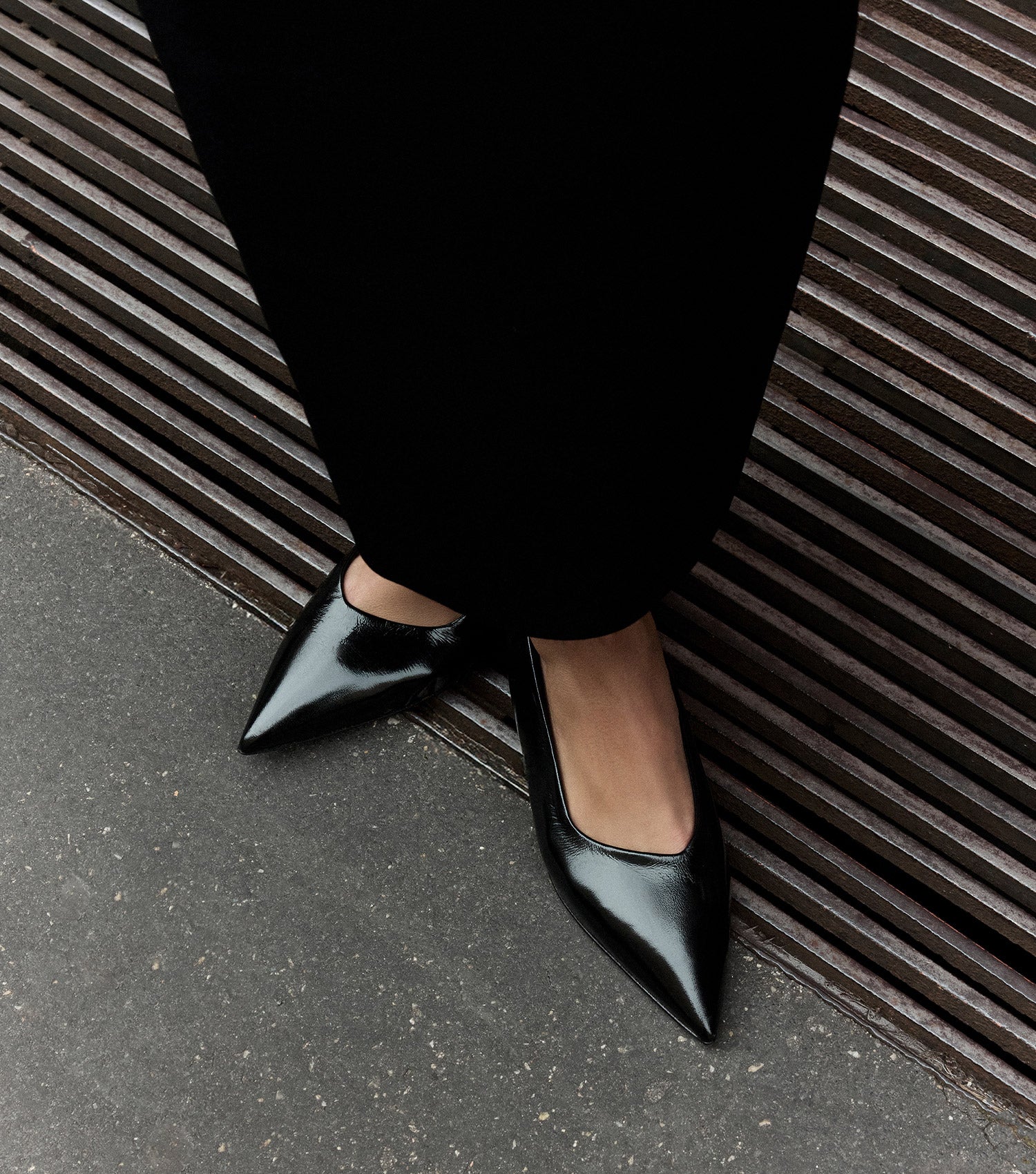 The Pointed Flat - Black Patent