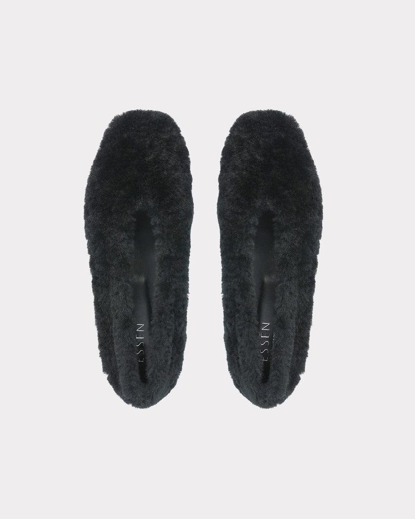 ESSĒN Shoes The Foundation Flat - Black Shearling