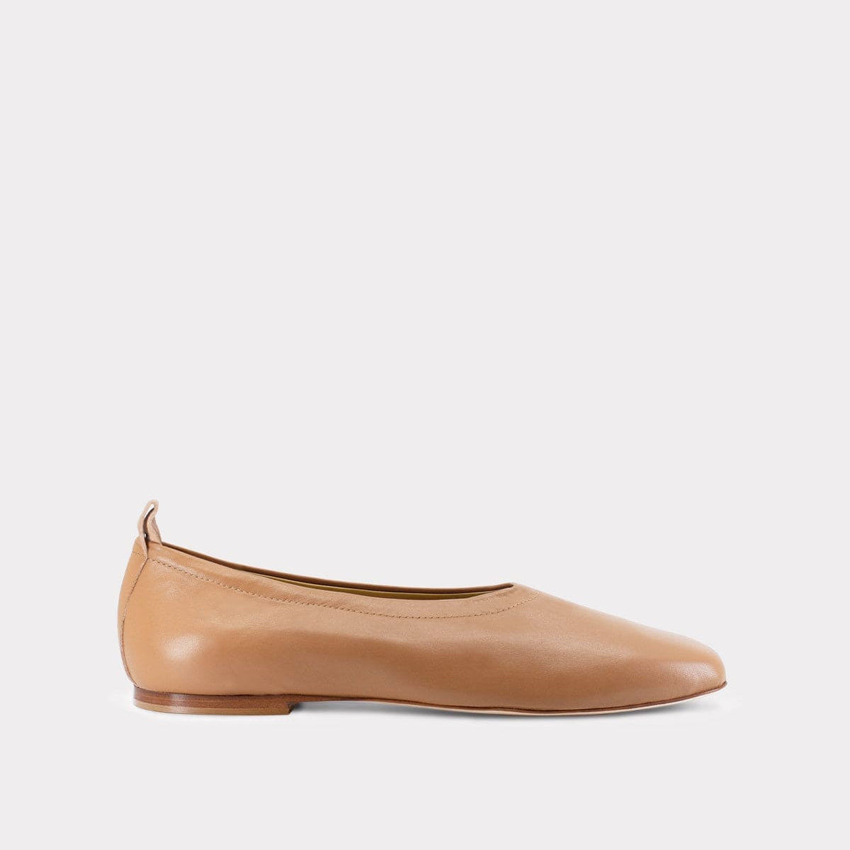 The Foundation Flat - Tan Flats | Handcrafted Leather Flats– ESSĒN