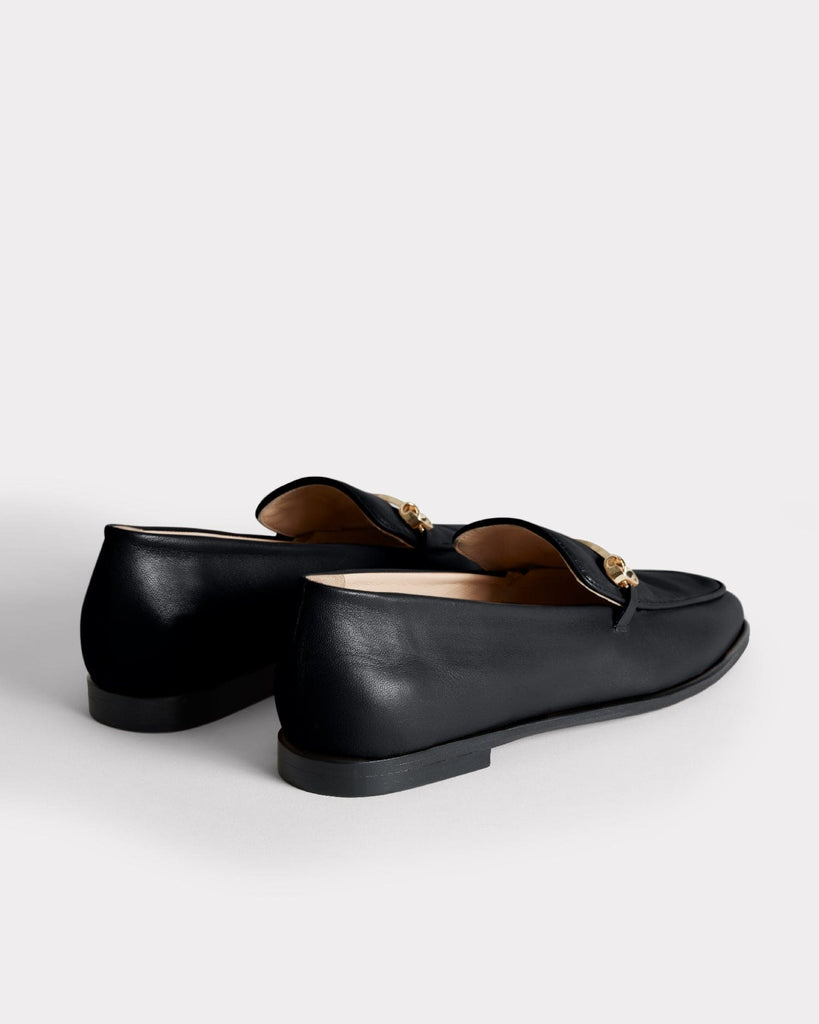 ESSĒN Shoes The Modern Moccasin - Black with hardware